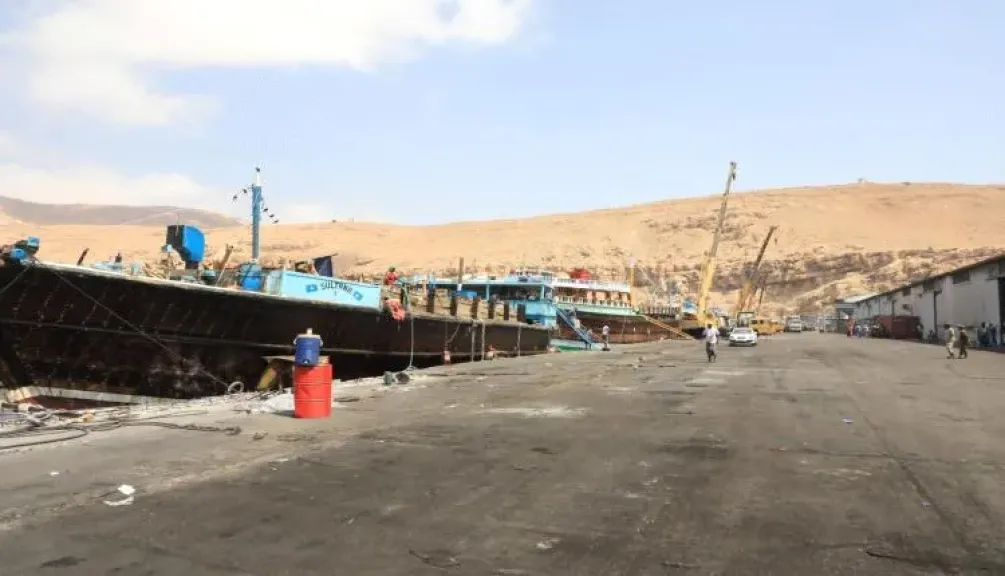 ”ميناء المكلا على أعتاب نهضة بحرية... تفاصيل خطة التوسعة التي تُعيد رسم مستقبل حضرموت الاقتصادي”